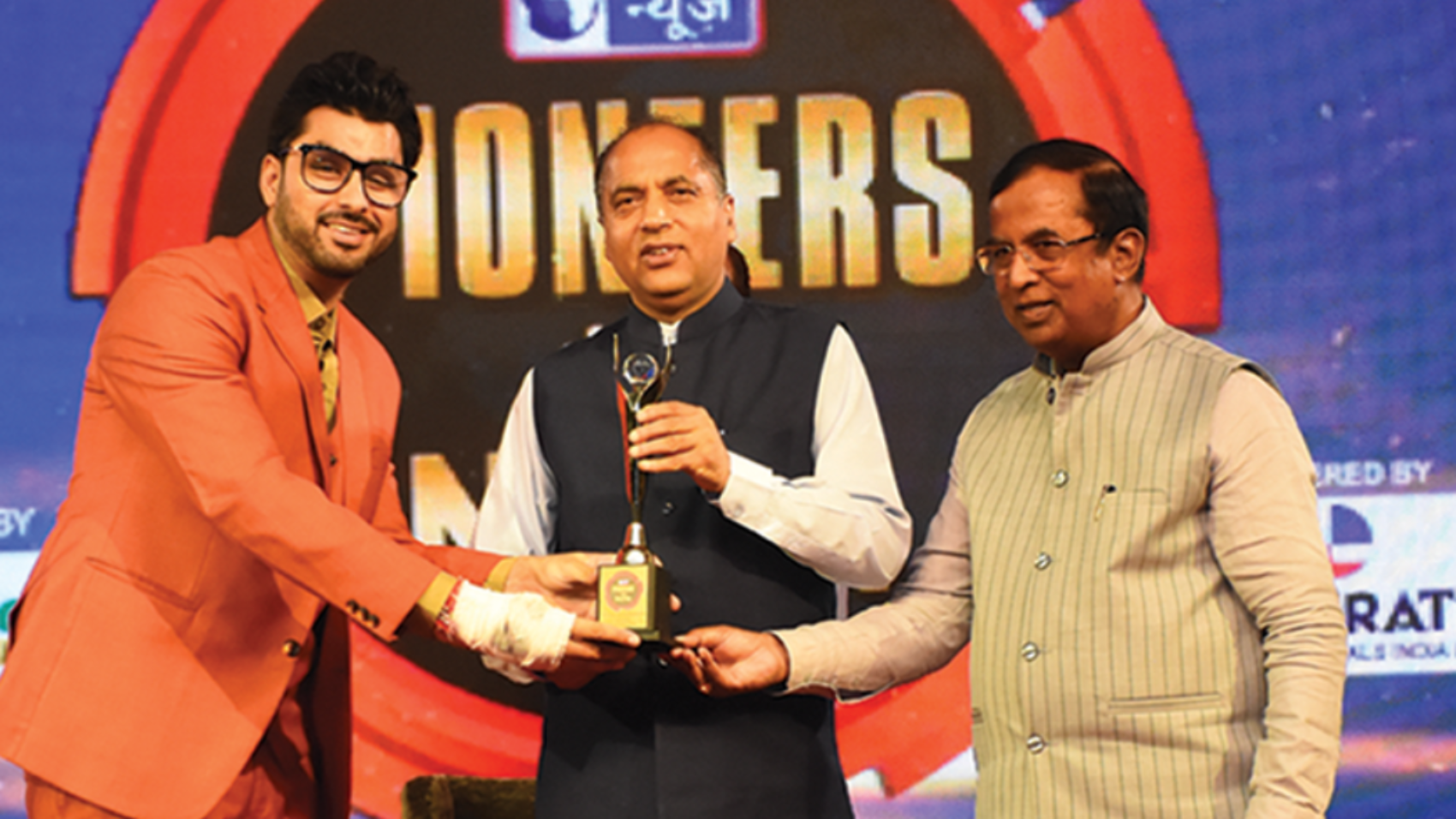 Mr Amandeep Singh honoured with Excellence in Education & Immigration Award in Pioneers of North India Awards